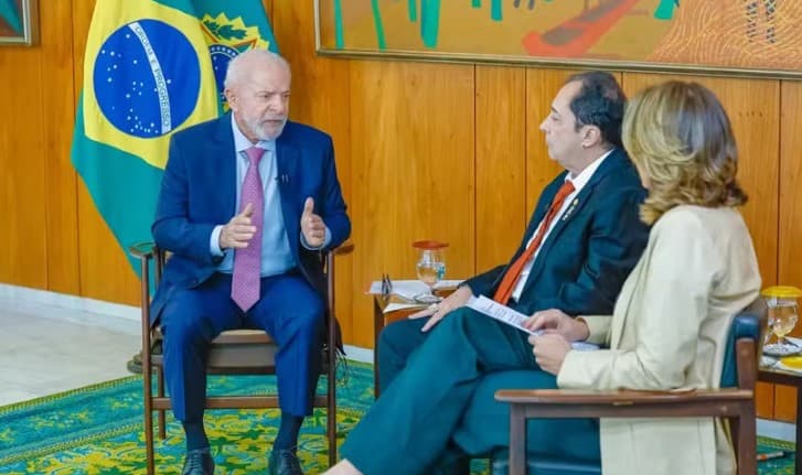 Lula diz não permitir celulares em seu gabinete: ‘Não é seguro mesmo quando está desligado'