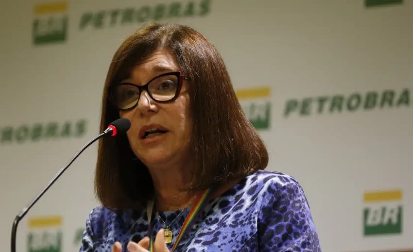 Preço de combustível agora é justo e estou extremamente satisfeita, diz presidente da Petrobras