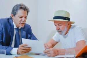 Lula vai publicar decreto nos próximos dias para corrigir salário mínimo; valor deve subir para R$1.518