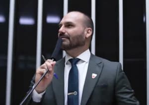 ‘Plano A é Bolsonaro, posso ser o plano B’, diz Eduardo sobre eleição de 2026