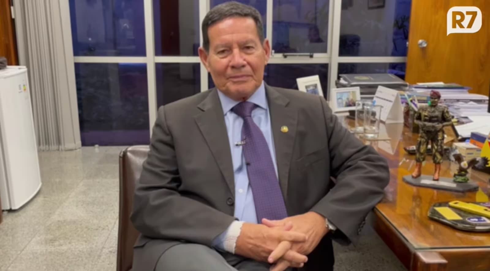 Mourão diz que diálogos entre militares sobre suposta tentativa de golpe são ‘conversas de botequim’