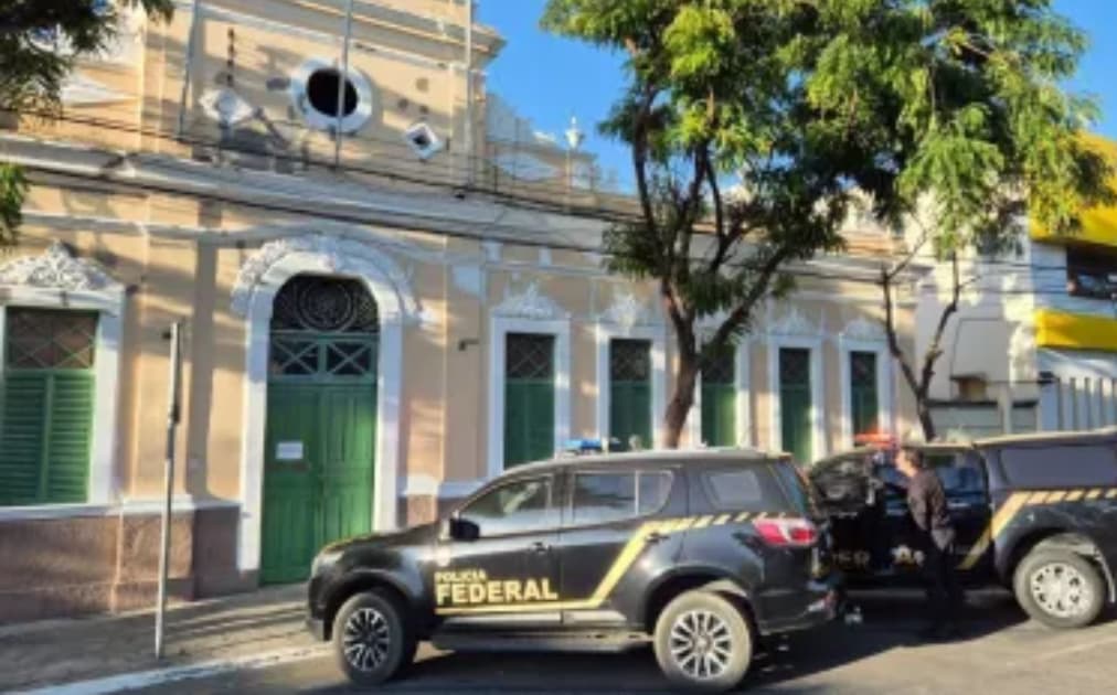 “REINDO LIXO”: PF prende operador de grupo que desviava emendas