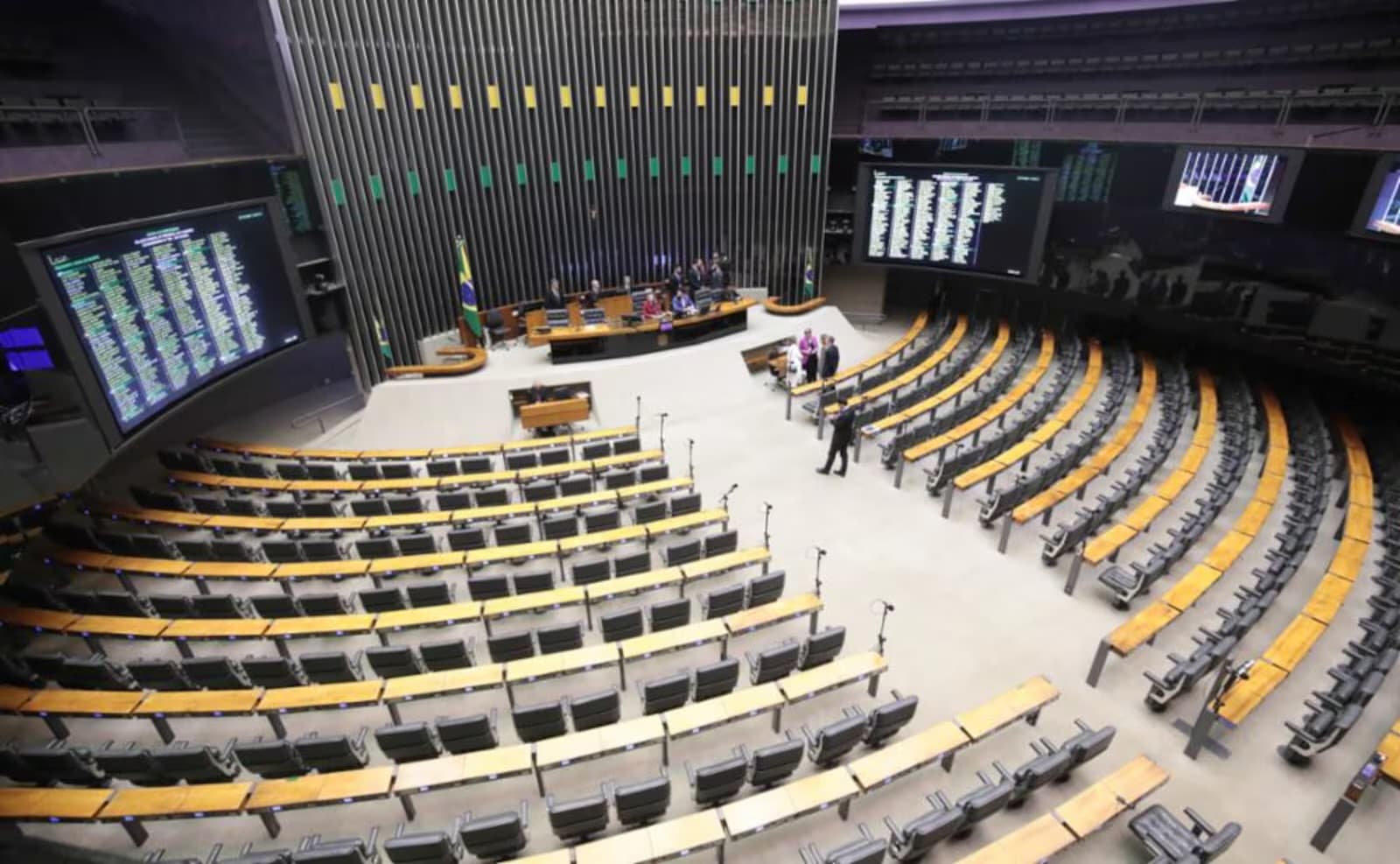 Em recesso, Câmara tenta destravar emendas bloqueadas por determinação do STF