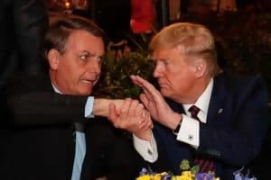 “Dependemos desse juiz”, diz Bolsonaro sobre ida à posse de Trump, se referindo a Moraes