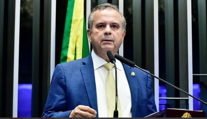 “Casuísmo”, diz líder da oposição sobre proposta de mudança na eleição ao Senado