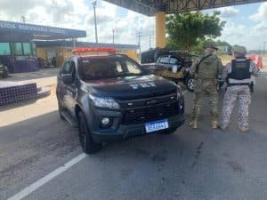 Assaltante foragido, muda de identidade, vem passar férias em Natal e é preso pela PRF