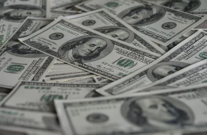 Para conter dólar, Banco Central já injetou ao menos 25,7 bilhões de dólares no mercado