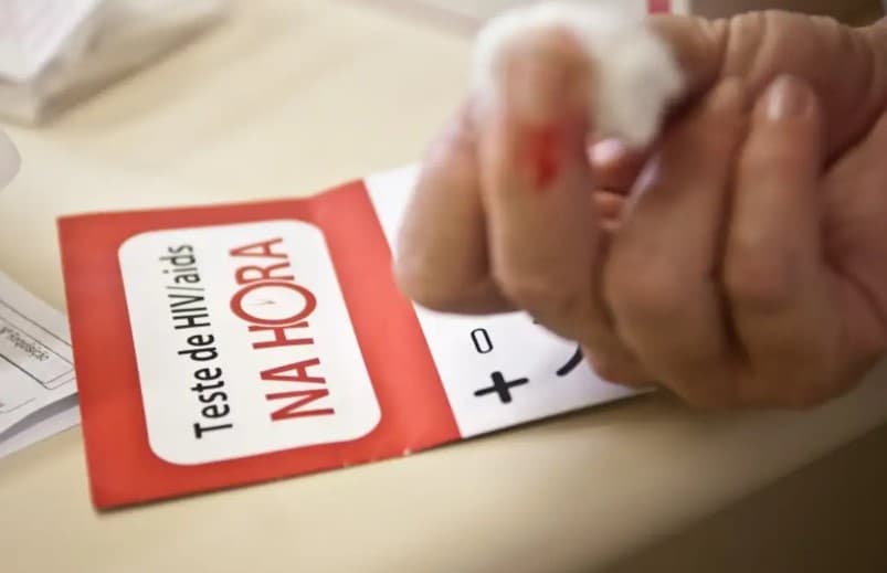 Casos de HIV e Aids crescem no Brasil pelo terceiro ano consecutivo; mortalidade diminui