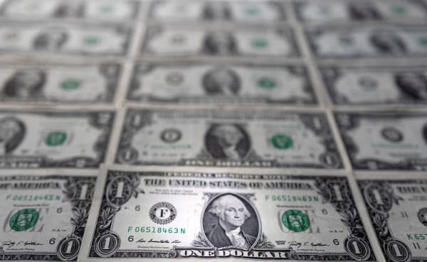 AGU pede informações ao BC e cogita acionar Google judicialmente após ferramenta digital exibir dólar a R$ 6,30