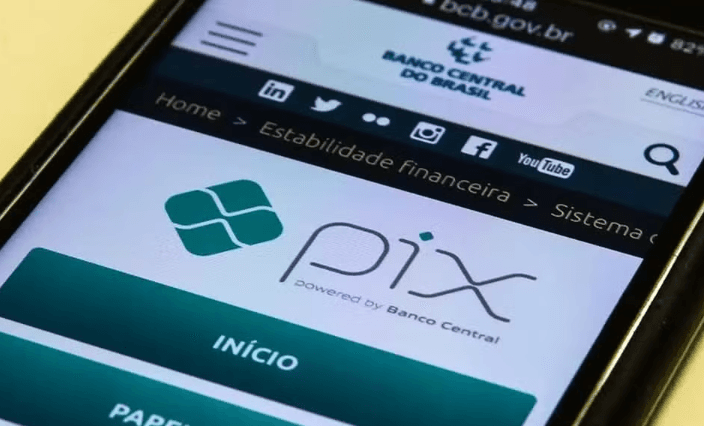 Com primeira parcela do 13º, PIX bateu recorde e registra 239,9 milhões de operações na última sexta (29)