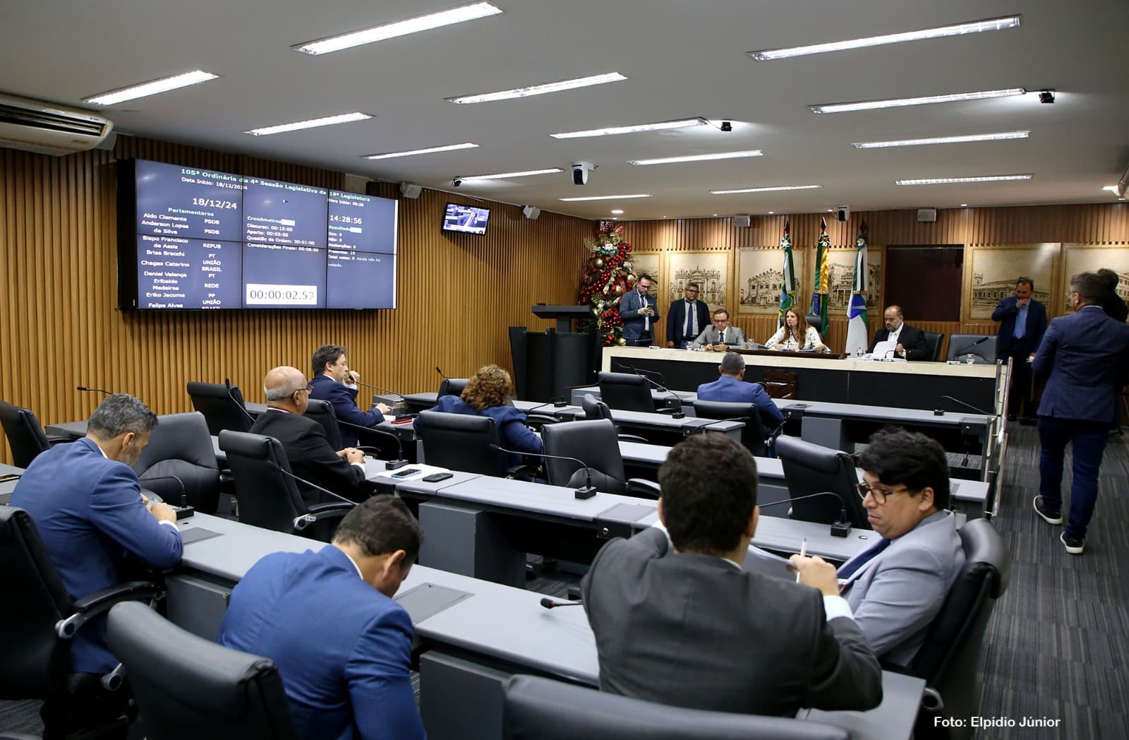 Vereadores de Natal aprovam 1.089 emendas ao orçamento para 2025
