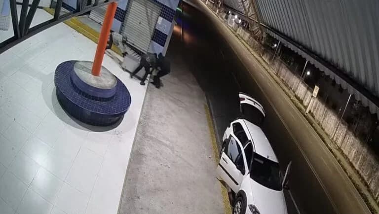 Criminosos invadem lotérica e arrombam cofre em Natal
