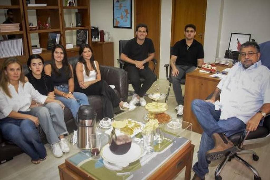 Vice-presidente do PT recebe família Brazão, sugere inocência e gera racha no partido