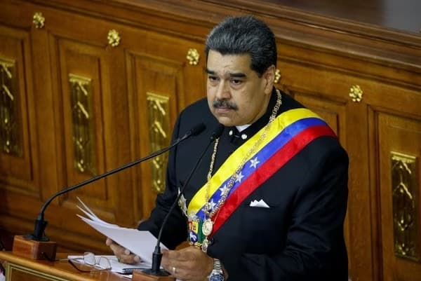Maduro deve tomar posse para 3º mandato hoje em meio a contestação internacional