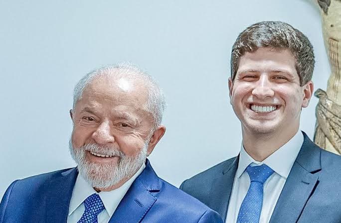 ‘Fazendo escola'? Prefeito do Recife foi convocado por Lula para discutir ideias sobre plataformas digitais