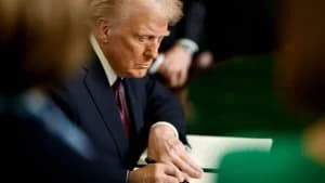 Trump assina decreto para acabar com cidadania por nascimento