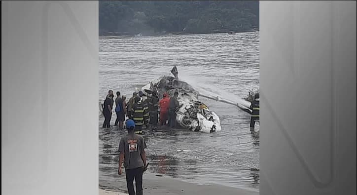 VÍDEO: Aeronave de pequeno porte cai em Ubatuba (SP)