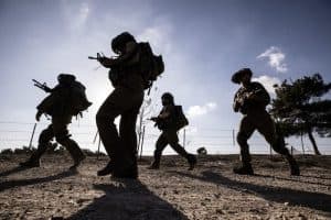 Israel se prepara para receber 97 reféns, entre vivos e mortos