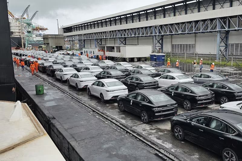 Brasil se tornou um mercado de ‘desova’ de carros da China, diz chefe da Anfavea