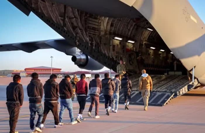Governo fala em ‘flagrante desrespeito' a direitos de brasileiros algemados e deportados pelos EUA