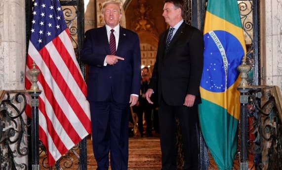 PGR recebe pedido de manifestação sobre convite de Bolsonaro para posse de Trump