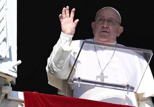 Papa Francisco critica aborto e pede perdão ou redução das dívidas de países pobres