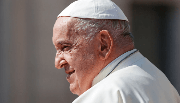 “Igreja é governada usando cabeça e coração”, diz Papa Francisco em novo livro