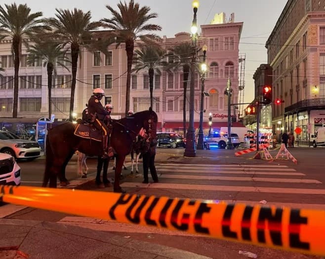 Autor de ataque que matou 10 pessoas em Nova Orleans tinha bandeira do Estado Islâmico no veículo e era veterano do Exército, diz FBI