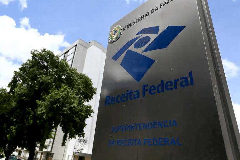 Receita Federal diz que nova fiscalização do PIX não é feita para pegar pequeno comerciante