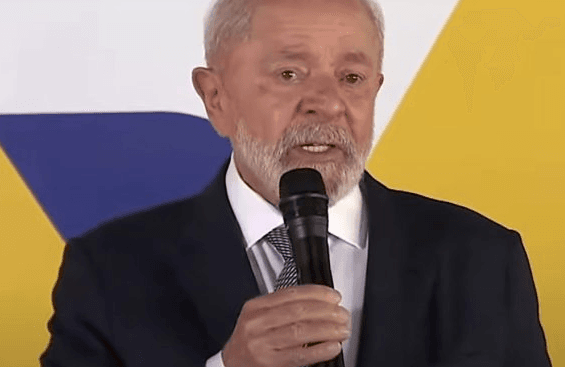 Lula chama macroeconomia de ‘bobagem’ e garante que o Brasil vai crescer