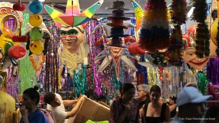 Carnaval 2025 no RN deve movimentar R$ 552,8 milhões no comércio local, aponta Fecomércio