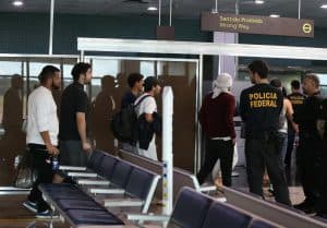 Voo com deportados dos EUA chega ao Brasil nesta sexta com novo esquema de recepção
