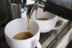Café fica mais caro na mesa dos brasileiros: preços mais que triplicam em cinco anos