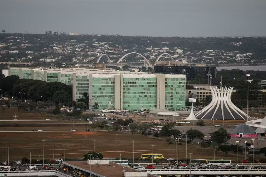 Apenas 37% das prefeituras seguiram regras da Reforma da Previdência da União