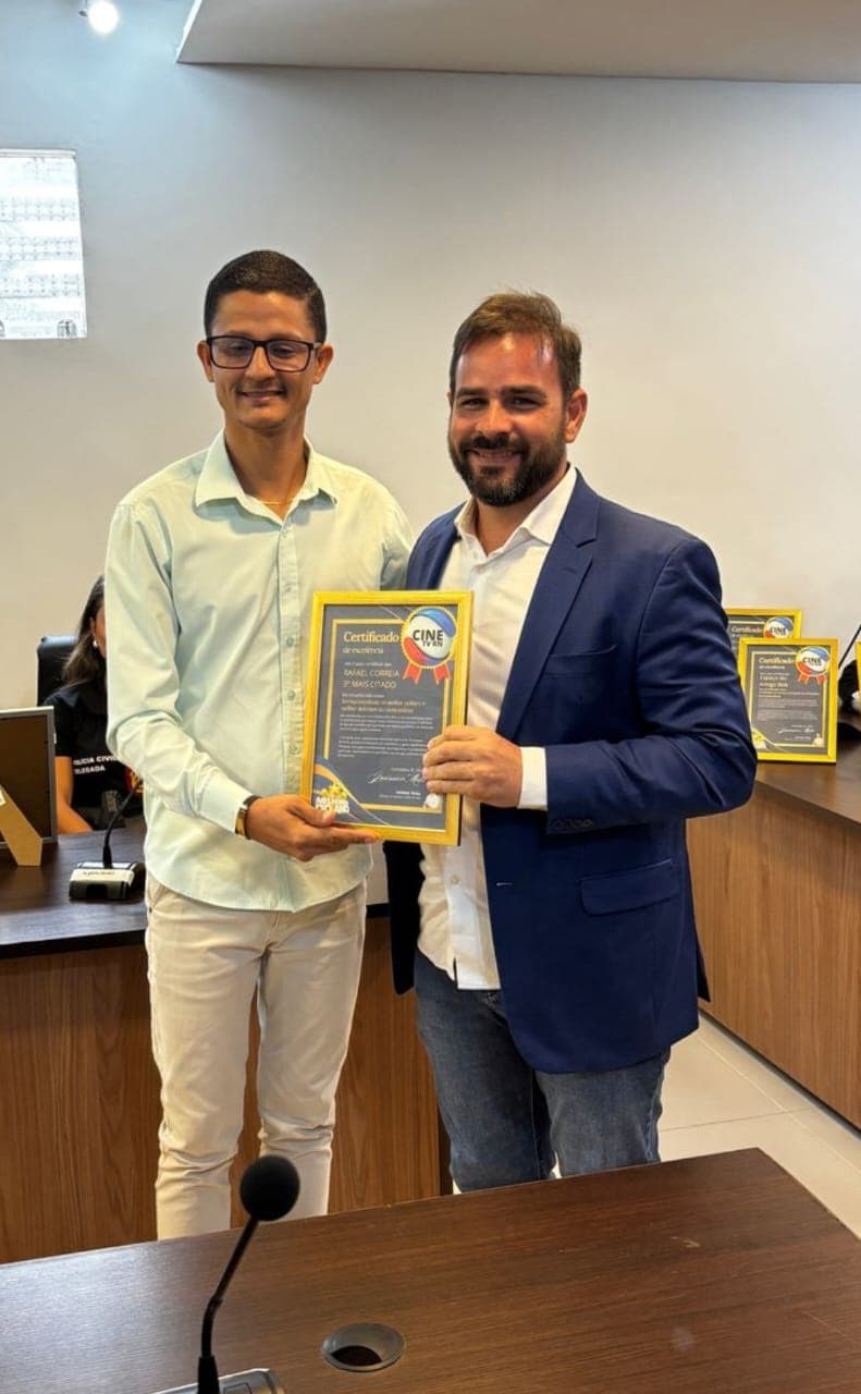 Rafael Correia recebe prêmios de Melhor Político e Defensor da Causa Animal entregues pela CINE TV RN