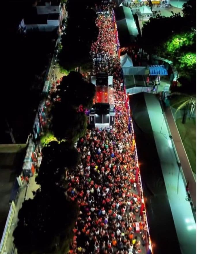 Segunda noite do Axé Natal foi com três voltas do Grafitão e show histórico do Olodum