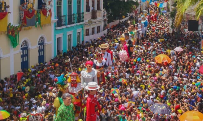 Carnaval de 2025 deve gerar R$ 12 bilhões em receitas e 32 mil empregos temporários no país