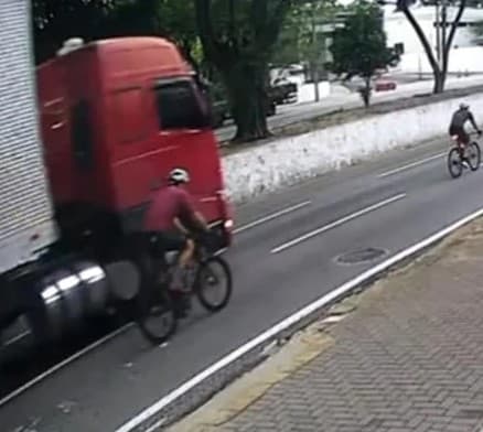 Motorista de carreta que atropelou médico em Natal presta depoimento e é liberado