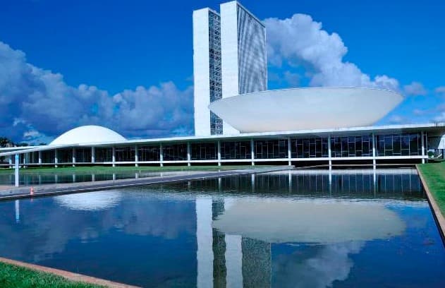 Na Câmara, urna eletrônica; no Senado, cédula de papel: veja como funcionam as eleições do Congresso