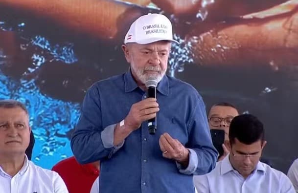 Lula diz que governo lançará linhas de crédito para população ‘comprar comida’ e ‘não dólar’