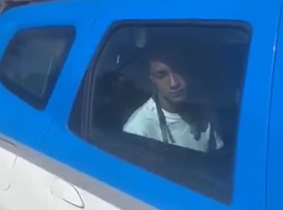 Rapper Oruam é detido na Barra da Tijuca e levado para delegacia no Rio