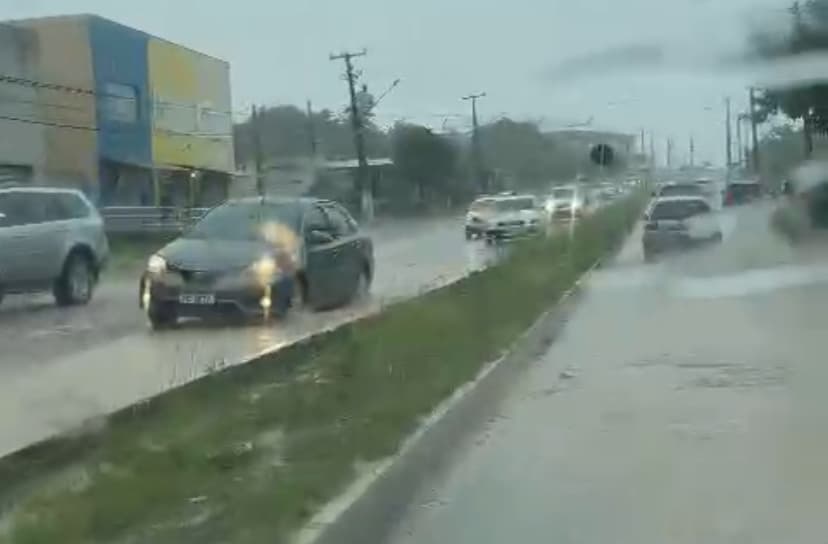 Confira os pontos de alagamentos em Natal