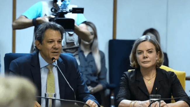 Gleisi Hoffmann vai dificultar trabalho de Haddad, diz Estadão