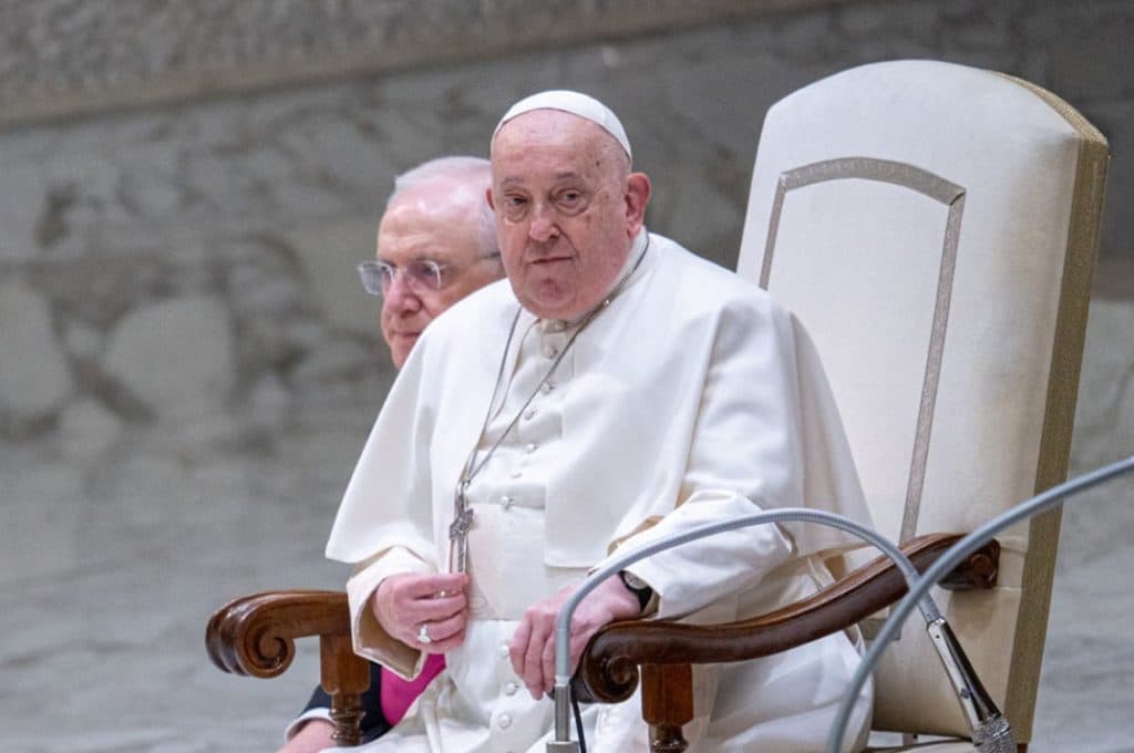 Boletim: Vaticano atualiza saúde do papa Francisco nesta quinta
