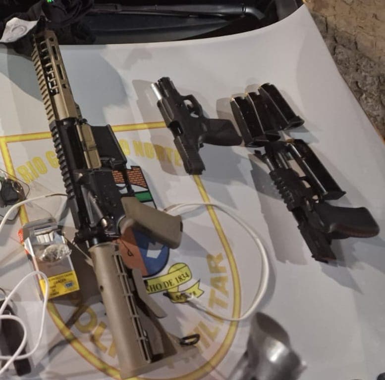 Policiais do CPRE, BPChoque e 5º Batalhão prendem suspeitos de atentado com fuzil e pistolas