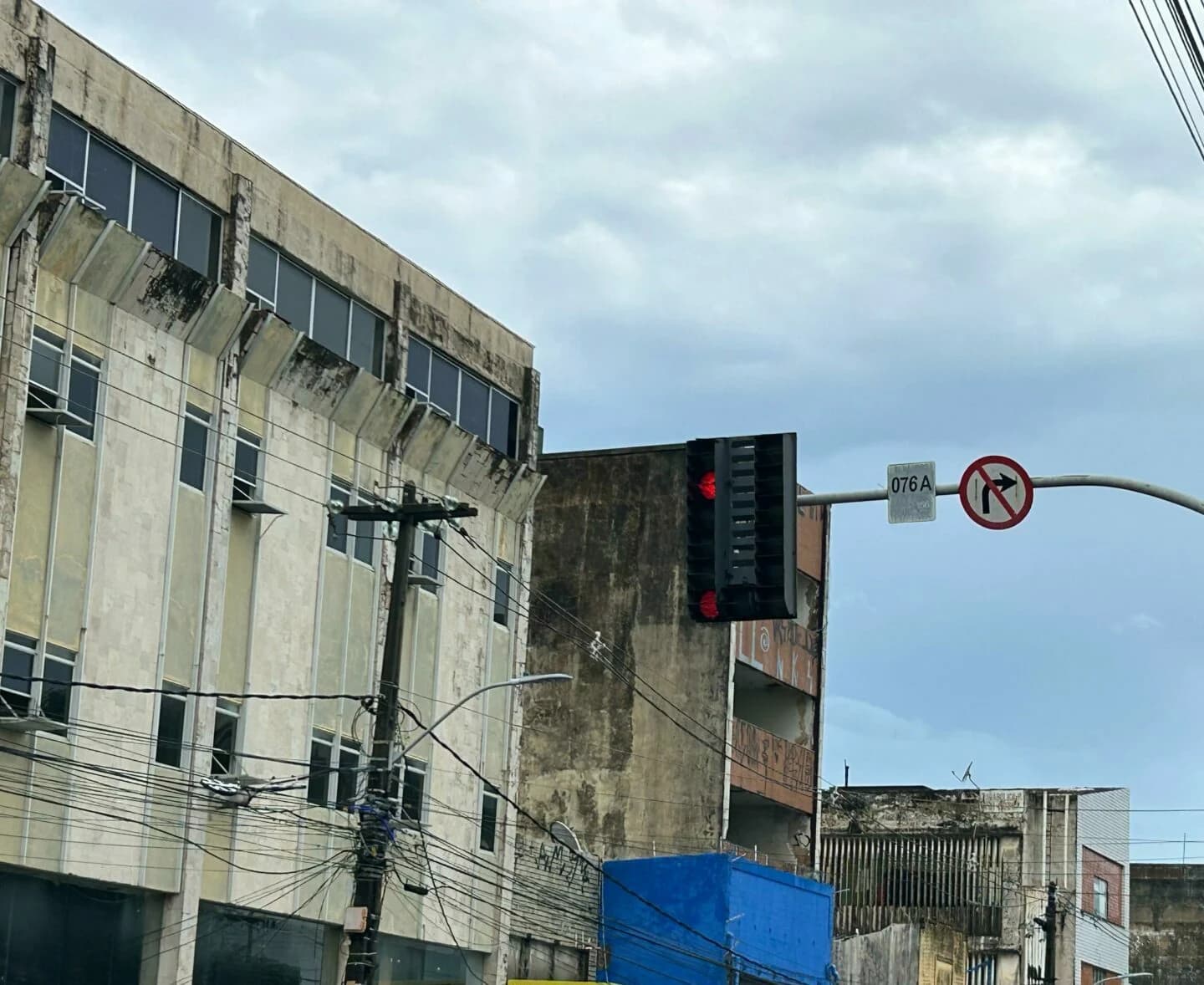 Semáforos apresentam falhas em Natal após fortes chuvas; confira os locais afetados