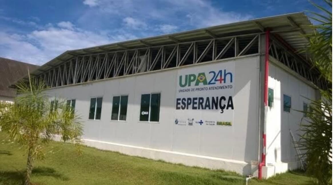 Homem em situação de rua recusa atendimento médico e é encontrado morto em frente à UPA de Natal