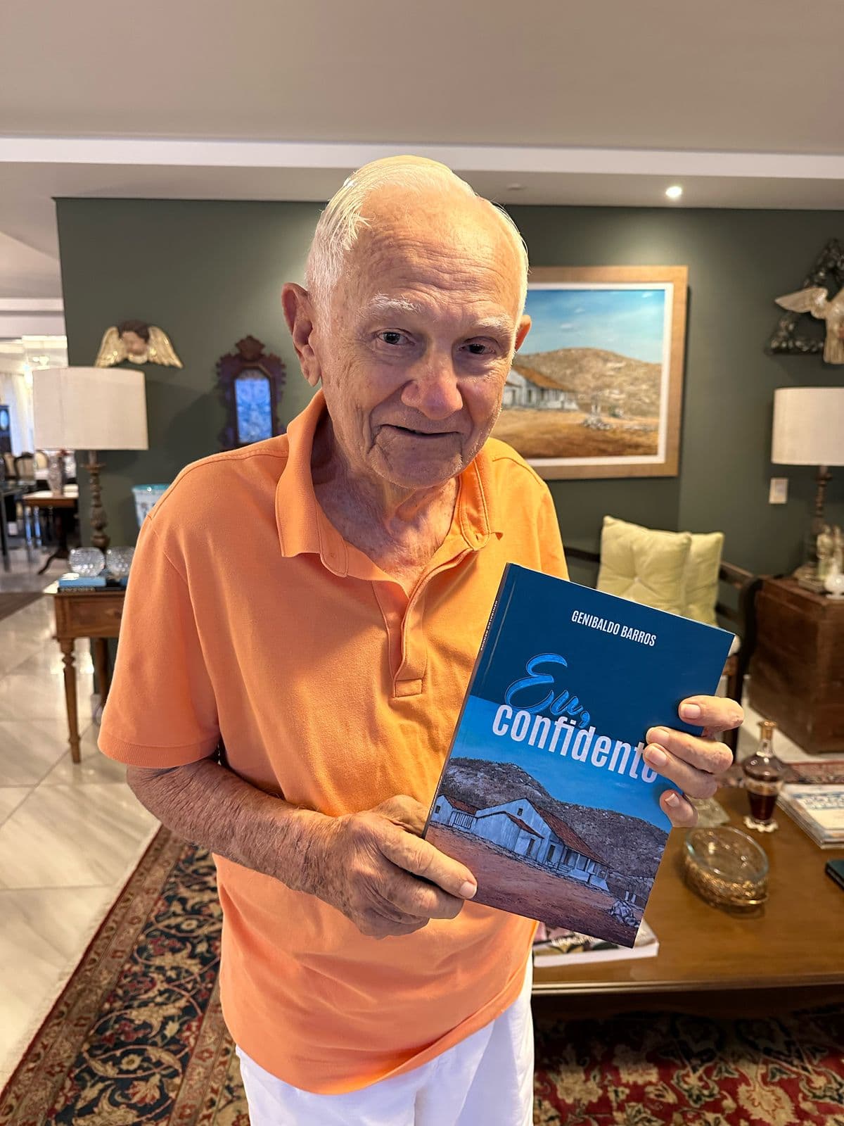Em livro intitulado "Eu, confidente", Genibaldo Barros conta histórias de que traz na bagagem uma vida rica de experiências na gestão pública