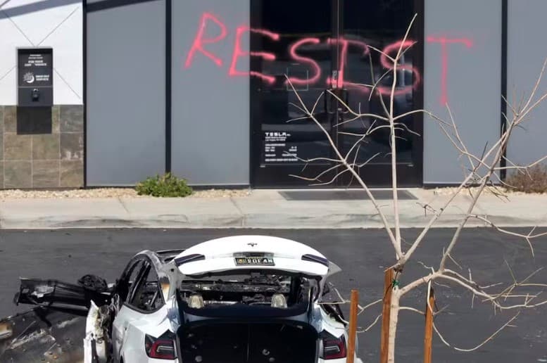 FBI fala em ‘terrorismo doméstico' e lança força-tarefa para conter onda de vandalismo contra a Tesla