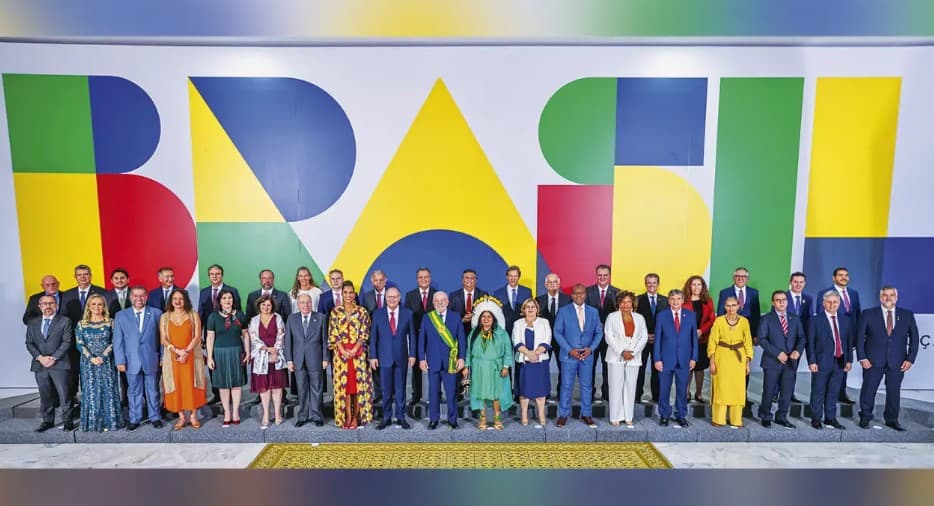 Após nove trocas, PT tem mais ministérios do que no início do governo Lula